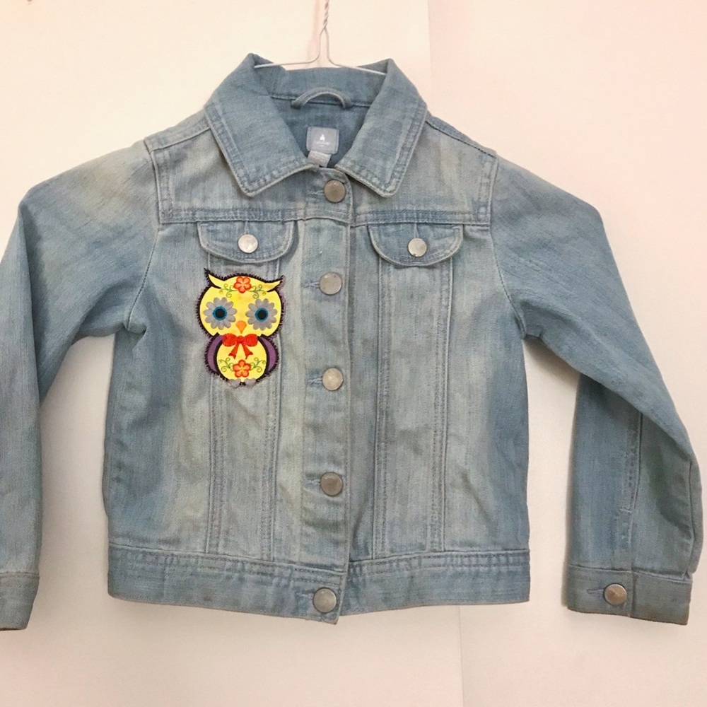 Girl’s Gap Jean jacket with owl patch
